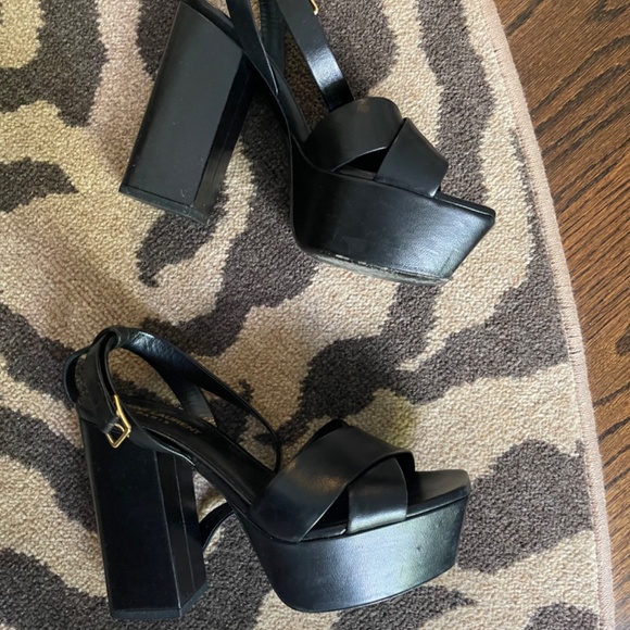 YSL LEATHER PLATFROM SANDALS SIZE 37 - Picture 8 of 10